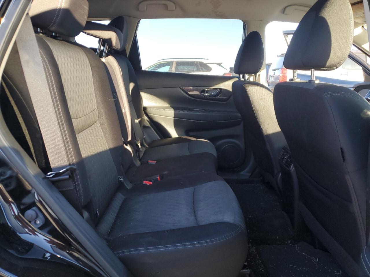 Nissan Rogue S Image 9