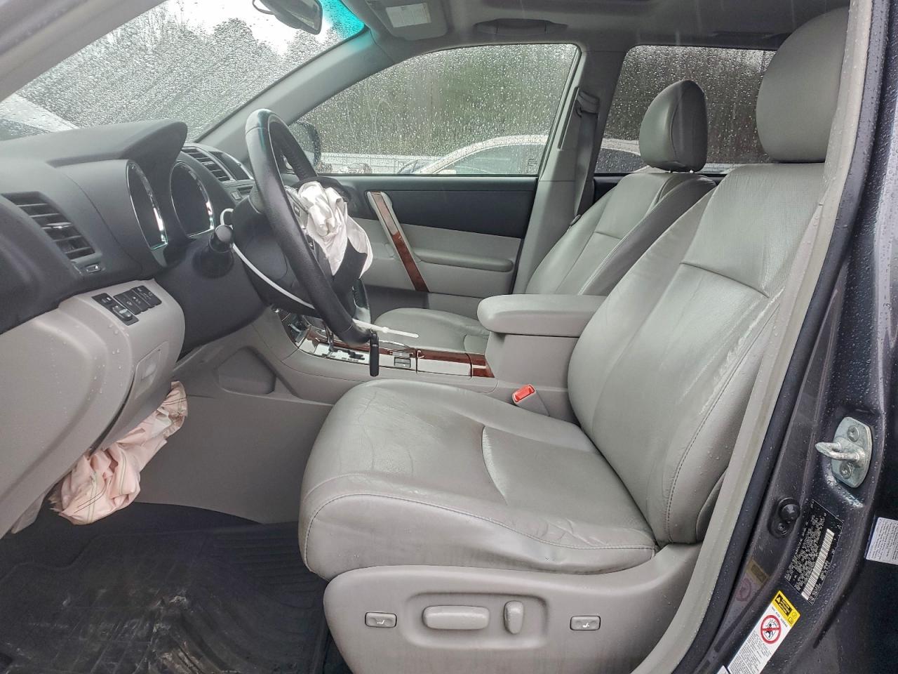 Toyota Highlander Limited Image 7