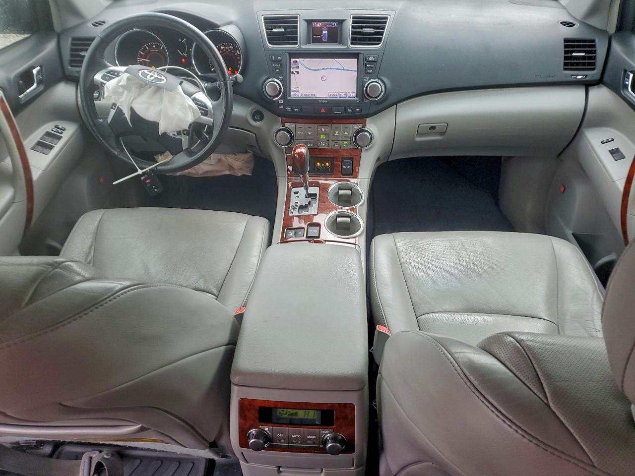 Toyota Highlander Limited Image 3