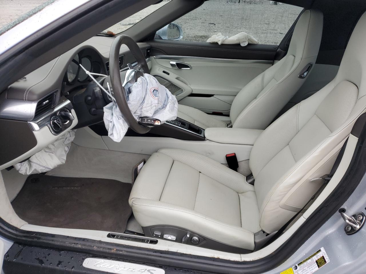 Porsche 911 Targa S Image 10