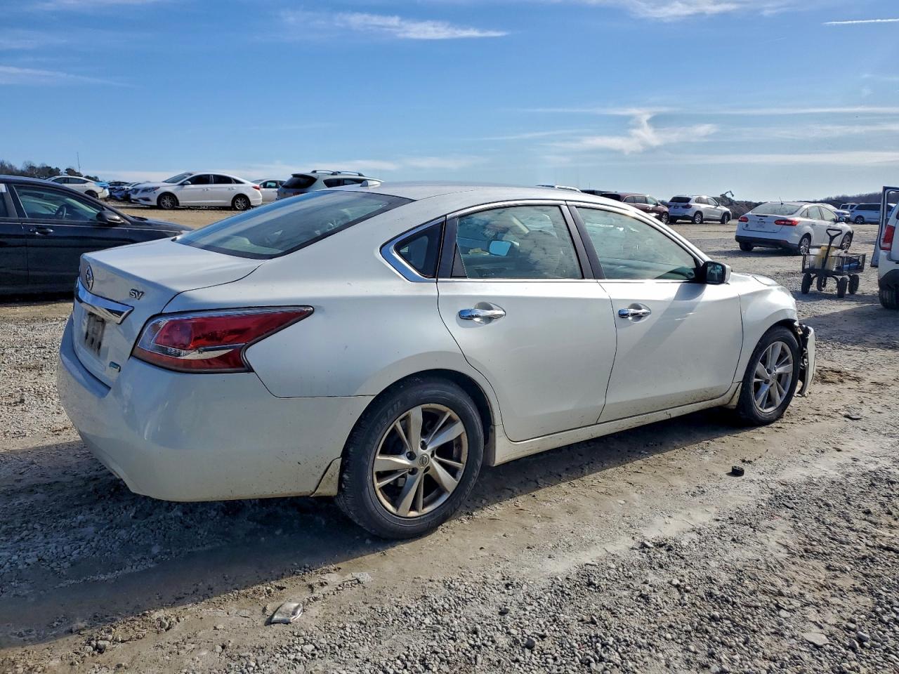 Nissan Altima 2.5 Image 12