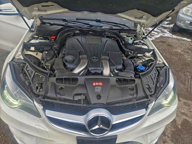 Mercedes-Benz E-Class 550 Image 5
