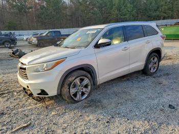  Salvage Toyota Highlander