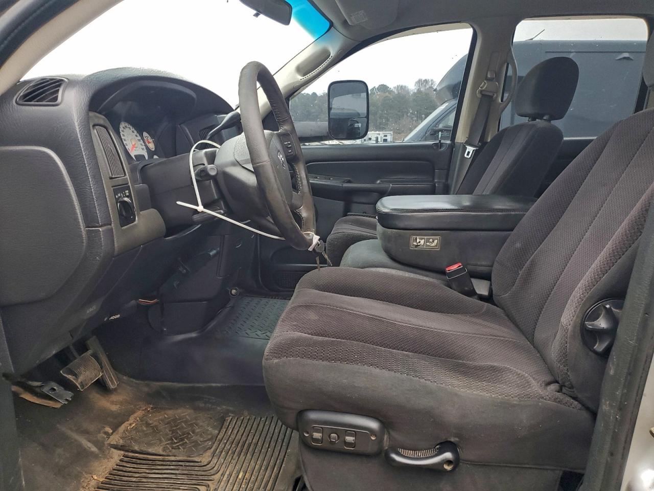 Dodge Ram 3500 St Image 7