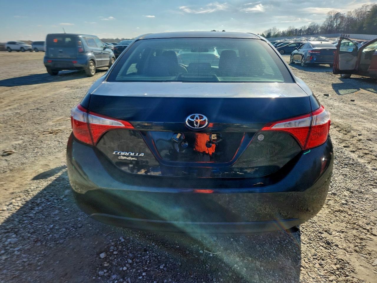 Toyota Corolla L Image 3