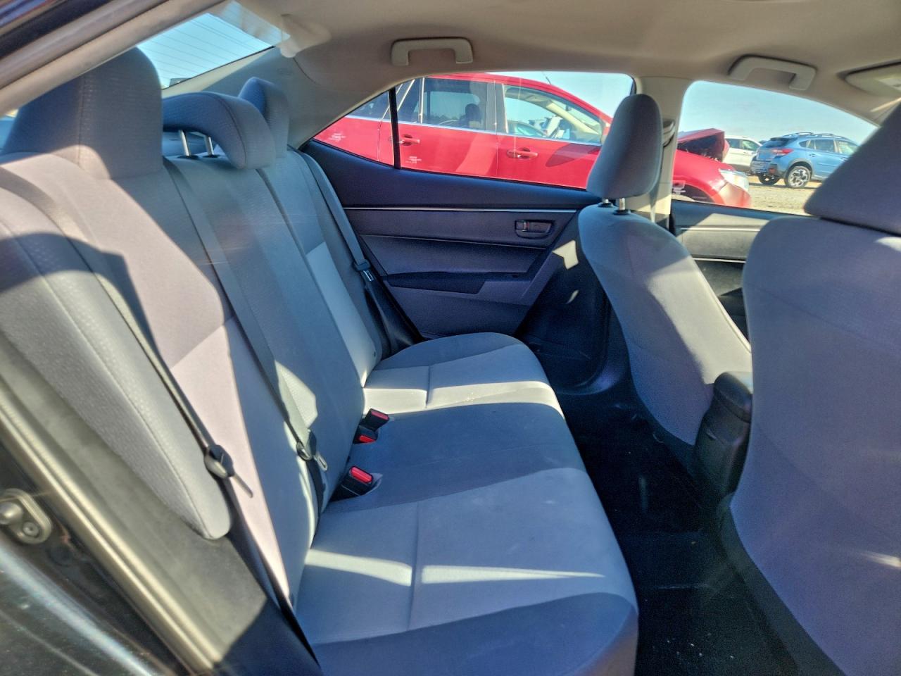 Toyota Corolla L Image 11