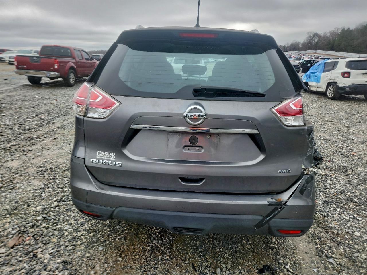 Nissan Rogue S Image 5