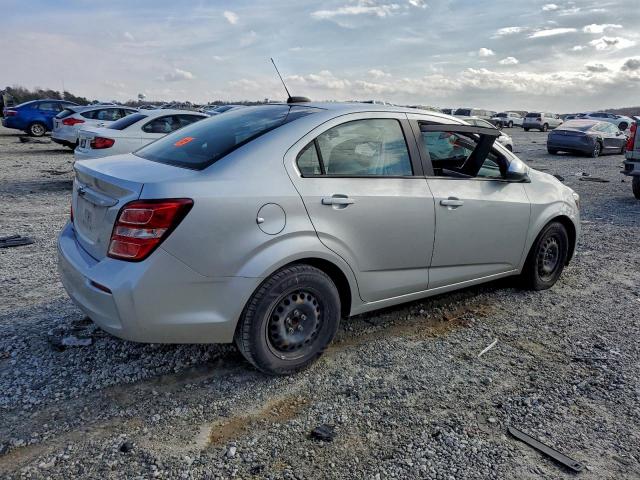 Chevrolet Sonic Ls Image 10