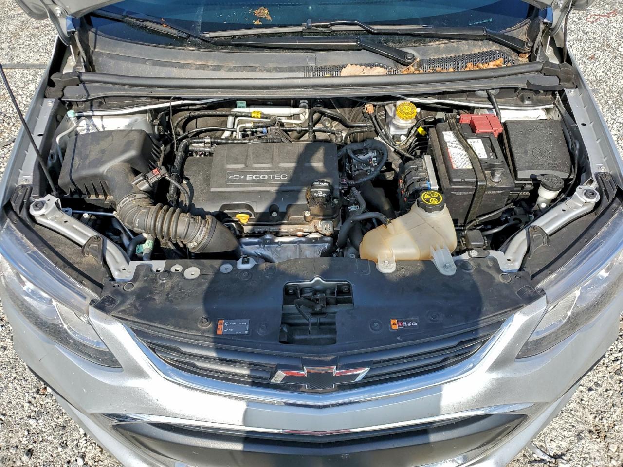 Chevrolet Sonic Ls Image 2