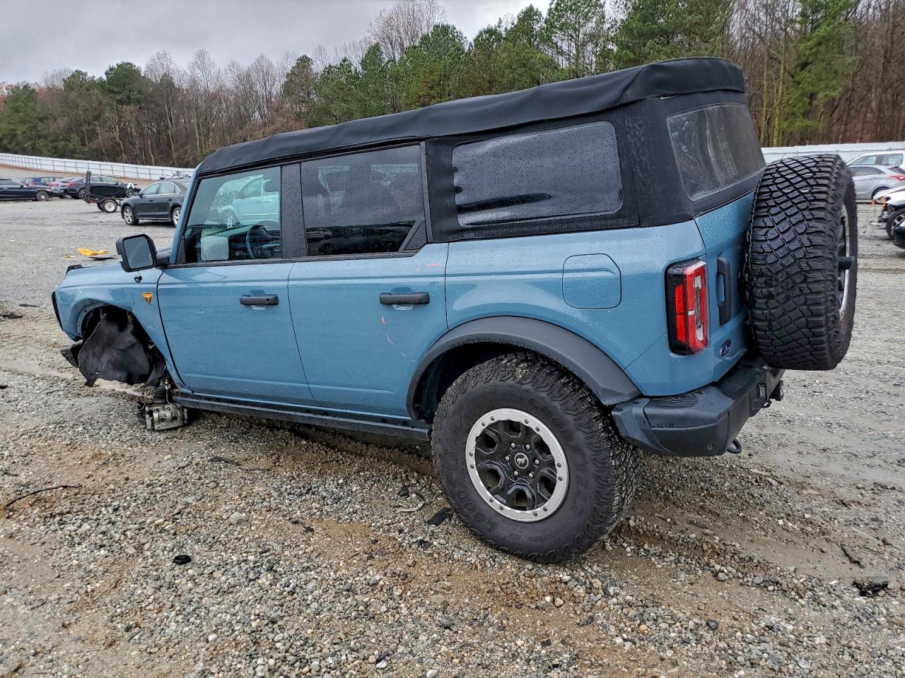 Ford Bronco Base Image 2