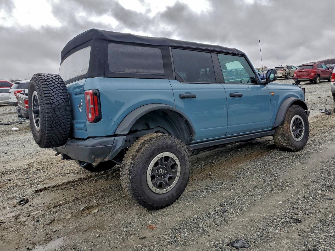 Ford Bronco Base Image 3