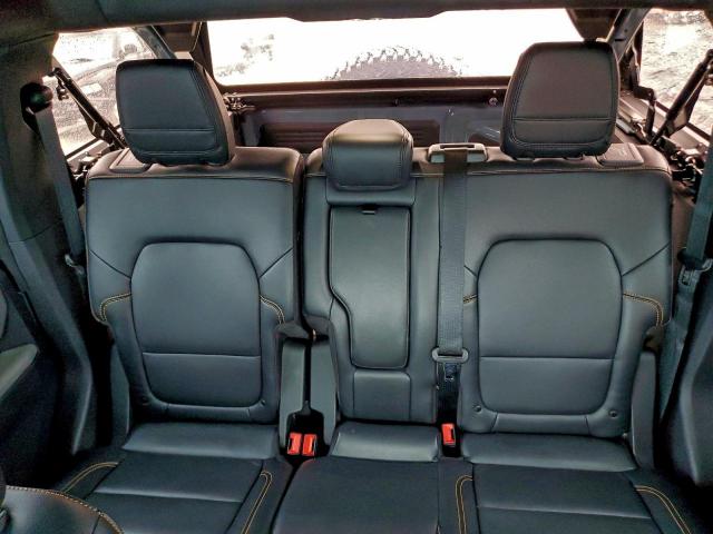 Ford Bronco Base Image 12