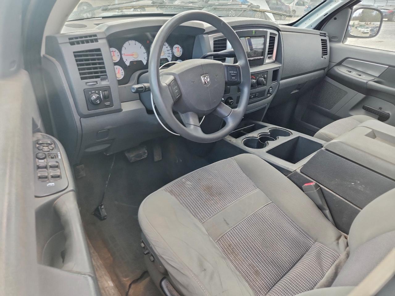 Dodge Ram 2500 St Image 2