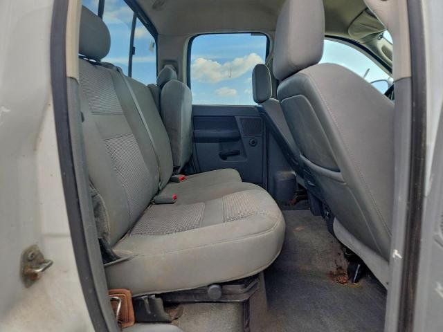 Dodge Ram 2500 St Image 9