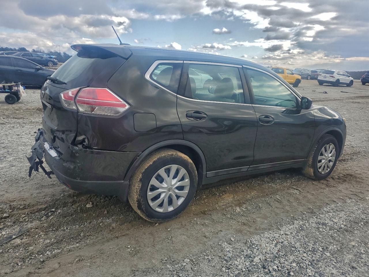 Nissan Rogue S Image 10
