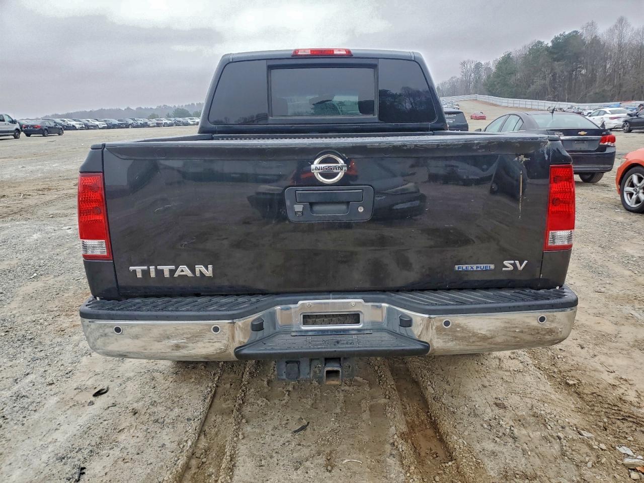 Nissan Titan S Image 10