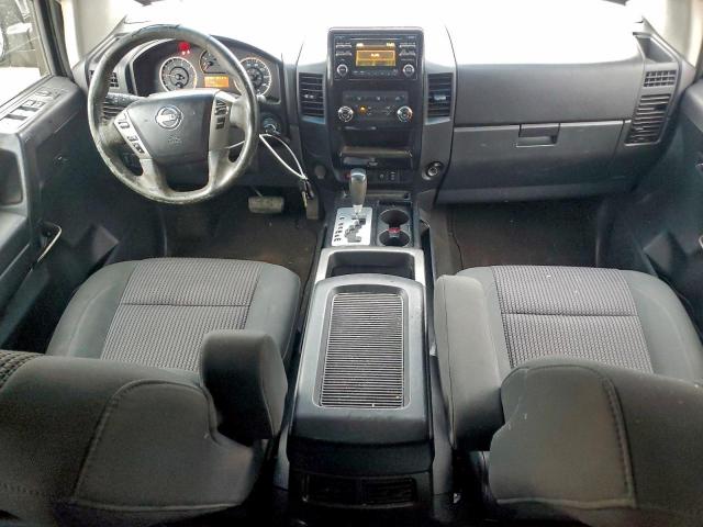 Nissan Titan S Image 3