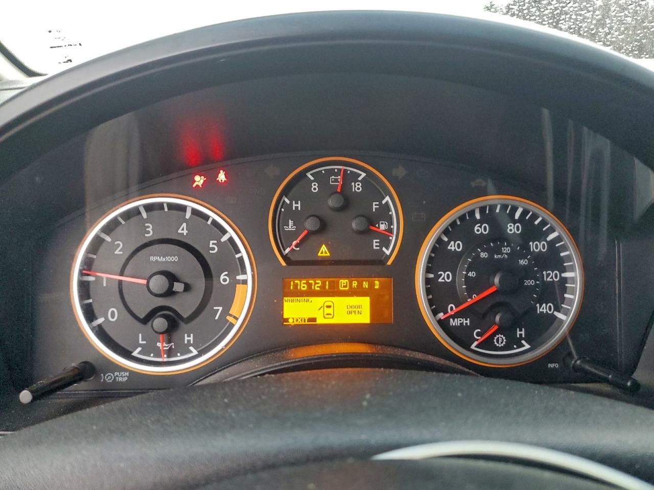 Nissan Titan S Image 6