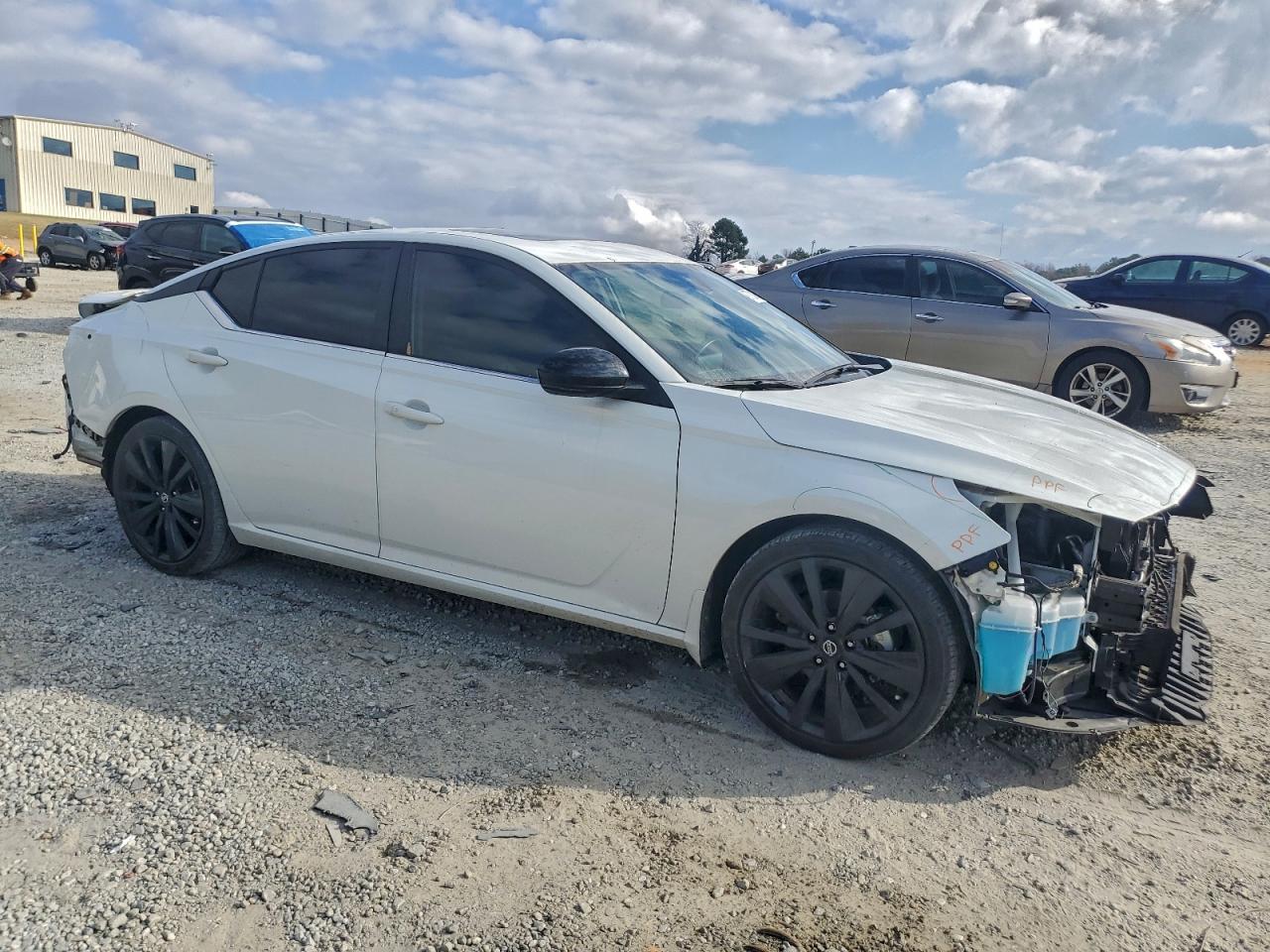 Nissan Altima Sr Image 2