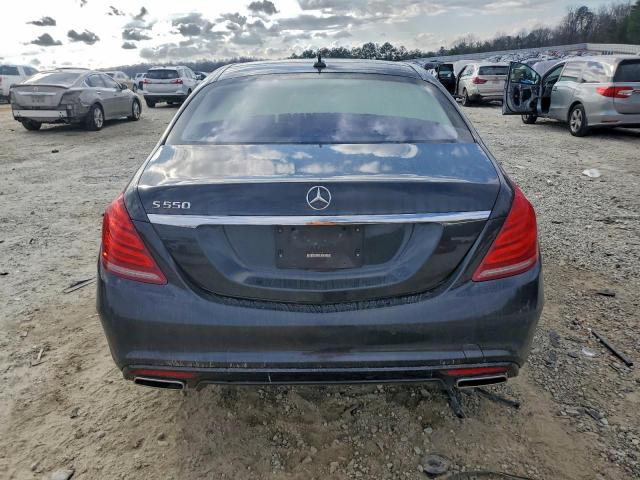 Mercedes-Benz S-Class 550 Image 5