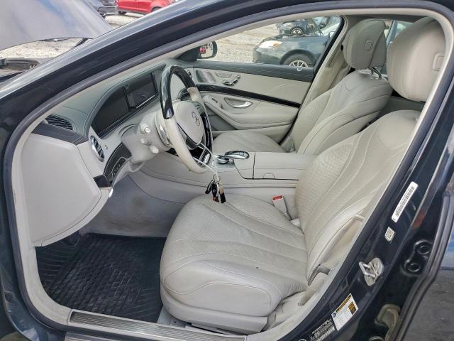 Mercedes-Benz S-Class 550 Image 2