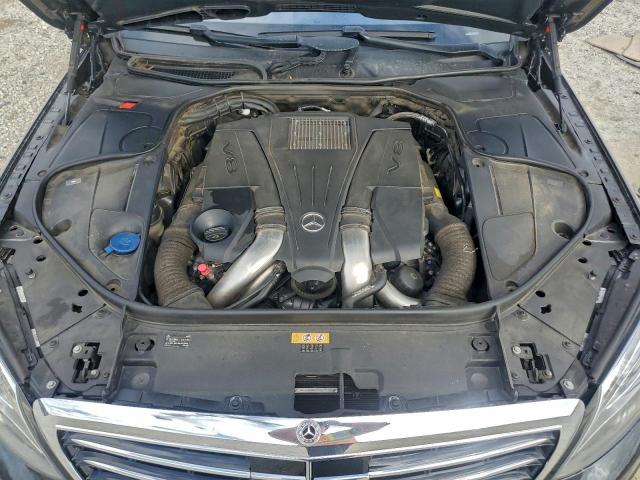 Mercedes-Benz S-Class 550 Image 9