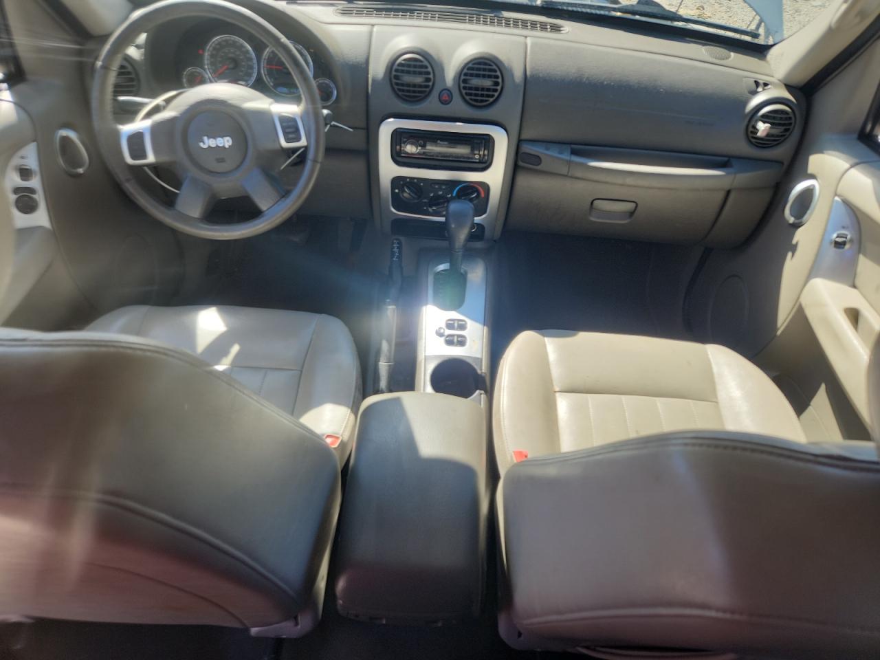 Jeep Liberty Limited Image 6