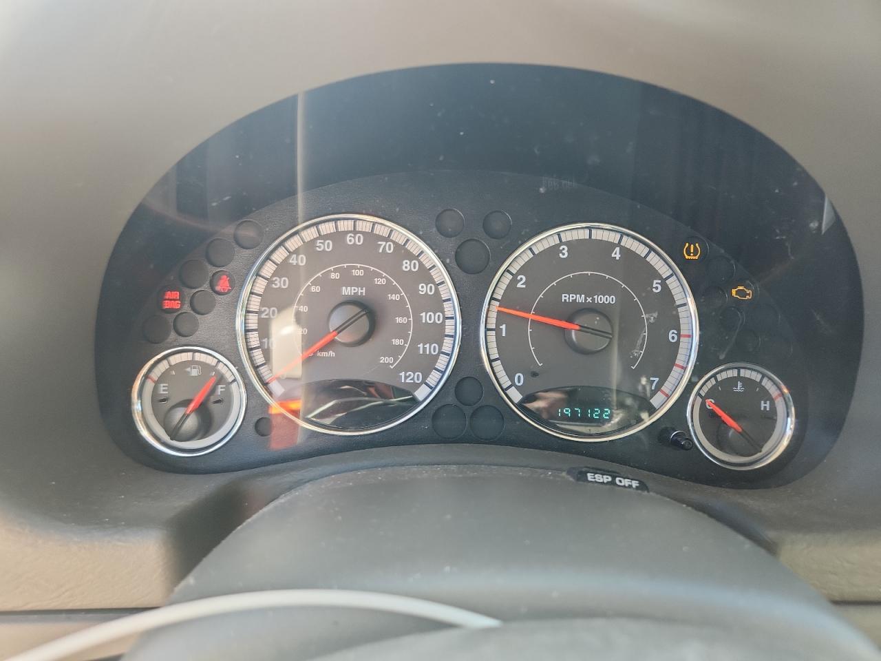 Jeep Liberty Limited Image 8