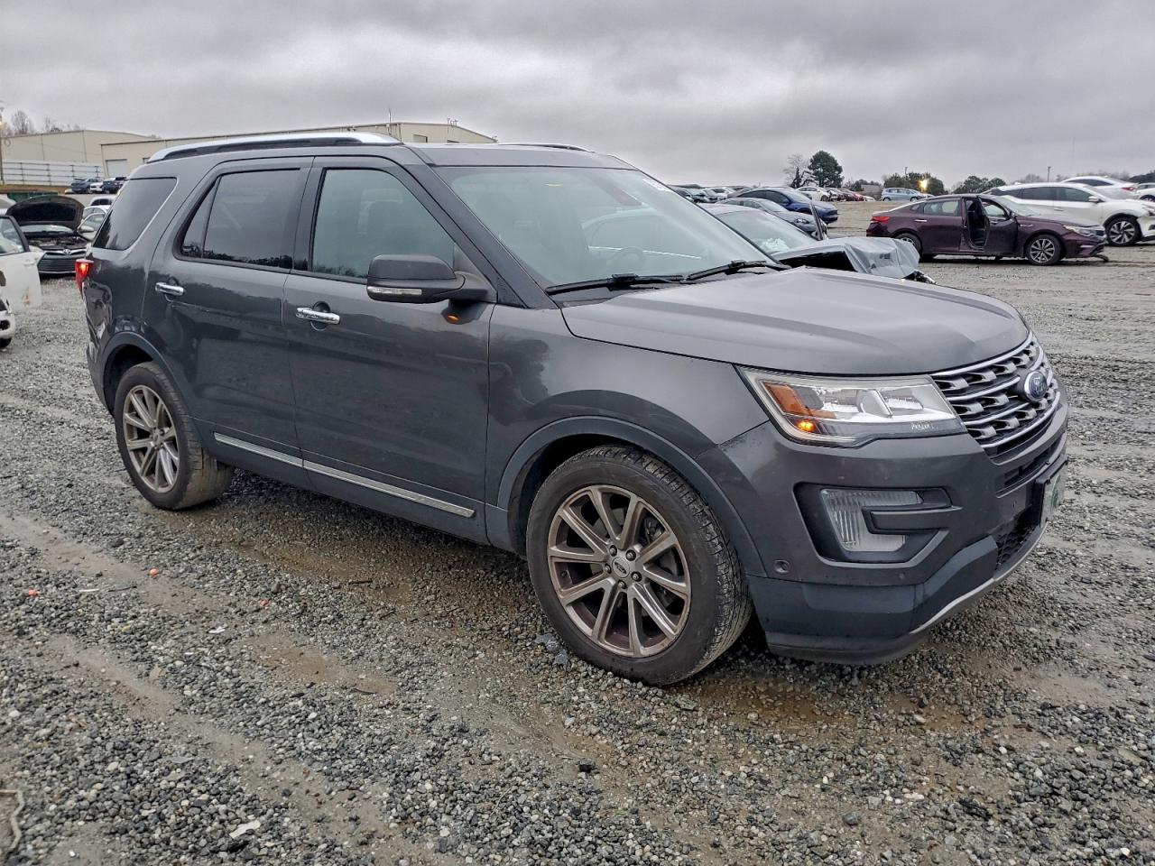 Ford Explorer Limited Image 7