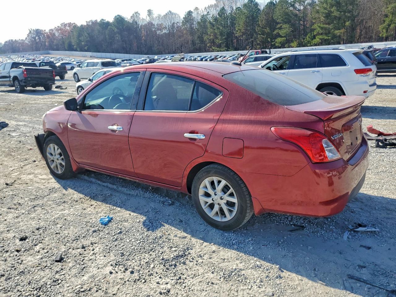 Nissan Versa S Image 5