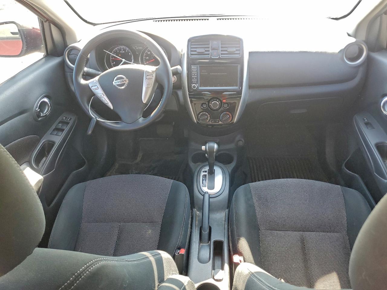 Nissan Versa S Image 2