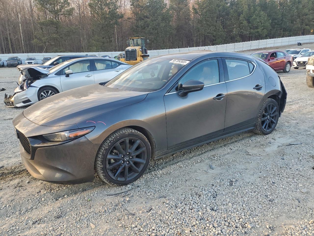 Mazda 3 Premium Image 1