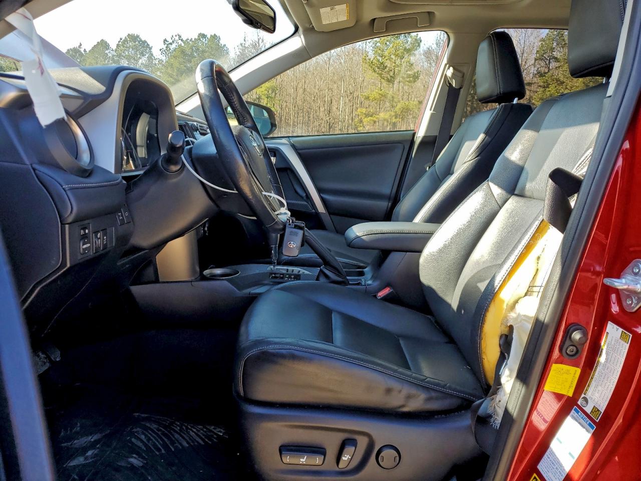 Toyota RAV4 Limited Image 8