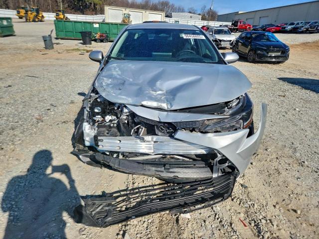 Toyota Corolla Le Image 3