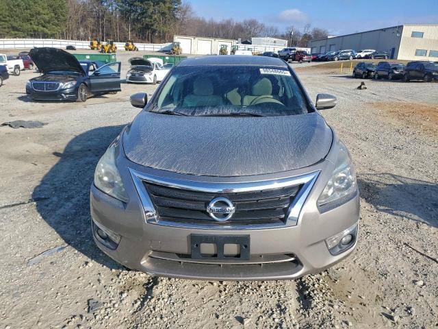 Nissan Altima 2.5 Image 3