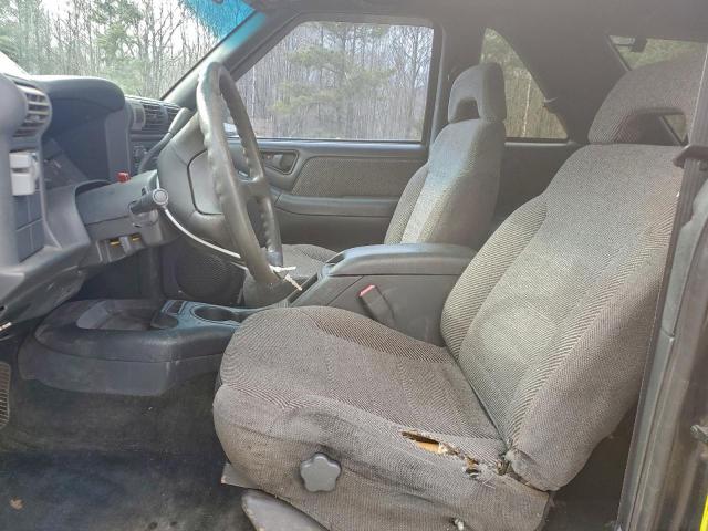 Chevrolet Blazer Image 2