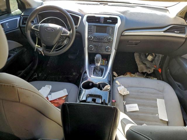 Ford Fusion S Image 9