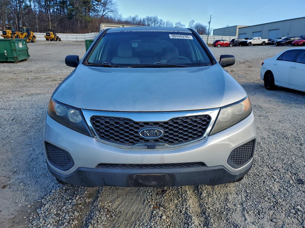 Kia Sorento Base Image 3