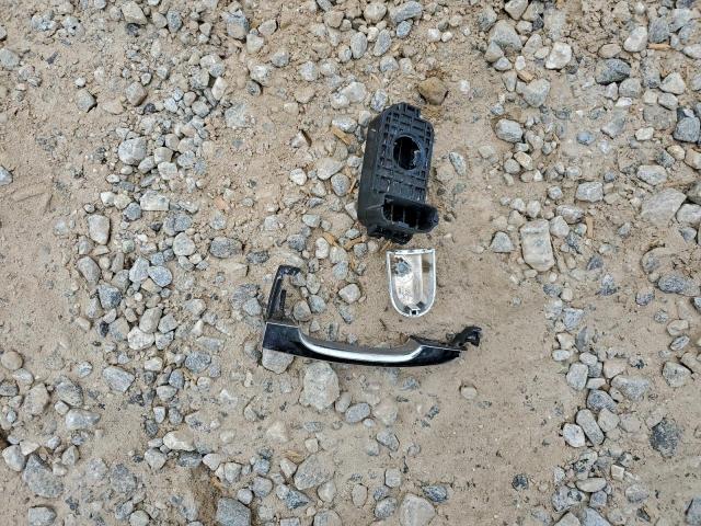 Kia Sorento Base Image 9