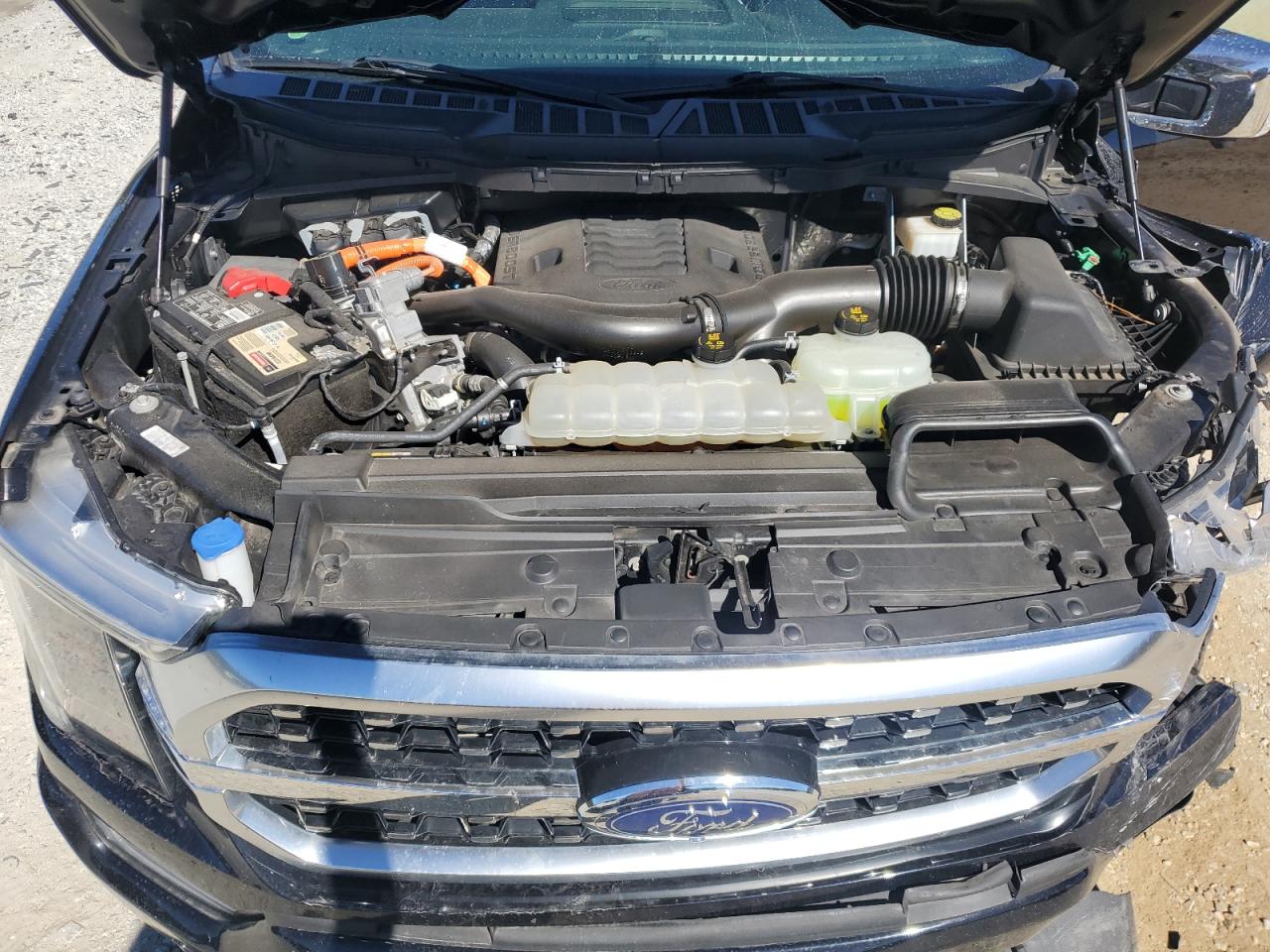 Ford F-150 Supercrew Image 12