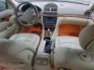 Mercedes-Benz E-Class 320 Image 4