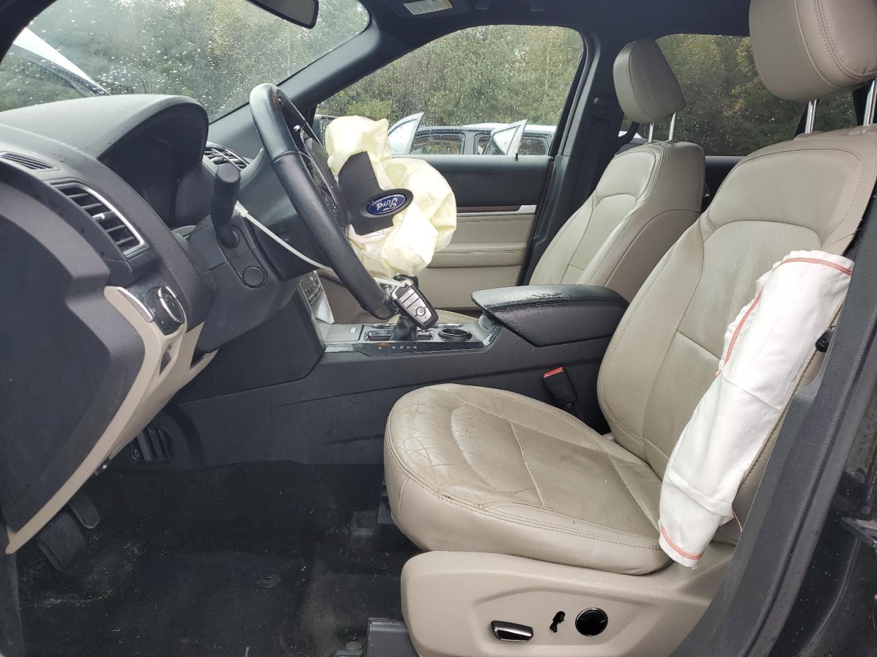 Ford Explorer Limited Image 6