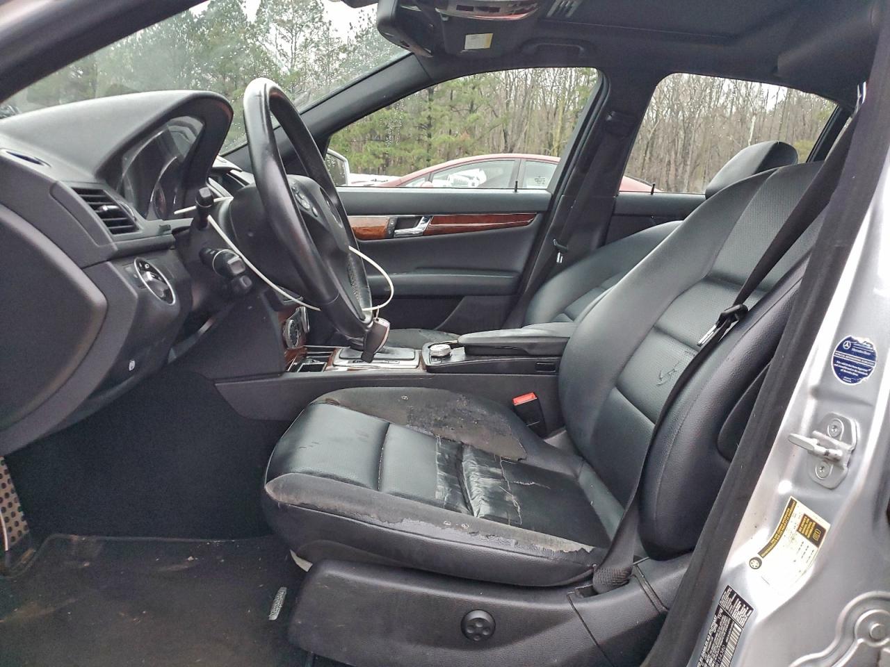 Mercedes-Benz C-Class 300 4matic Image 3