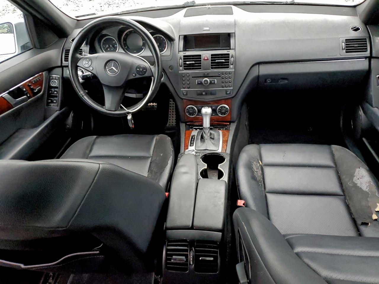 Mercedes-Benz C-Class 300 4matic Image 8
