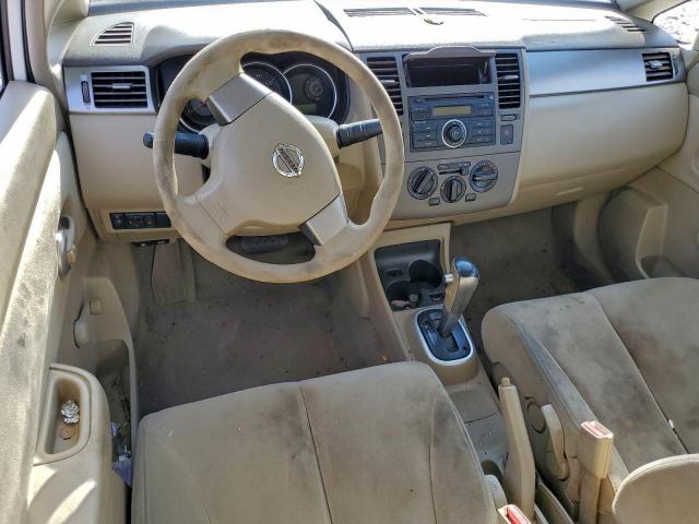 Nissan Versa S Image 9