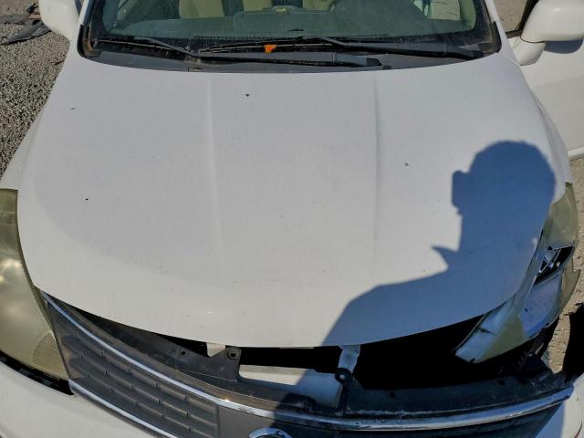 Nissan Versa S Image 8