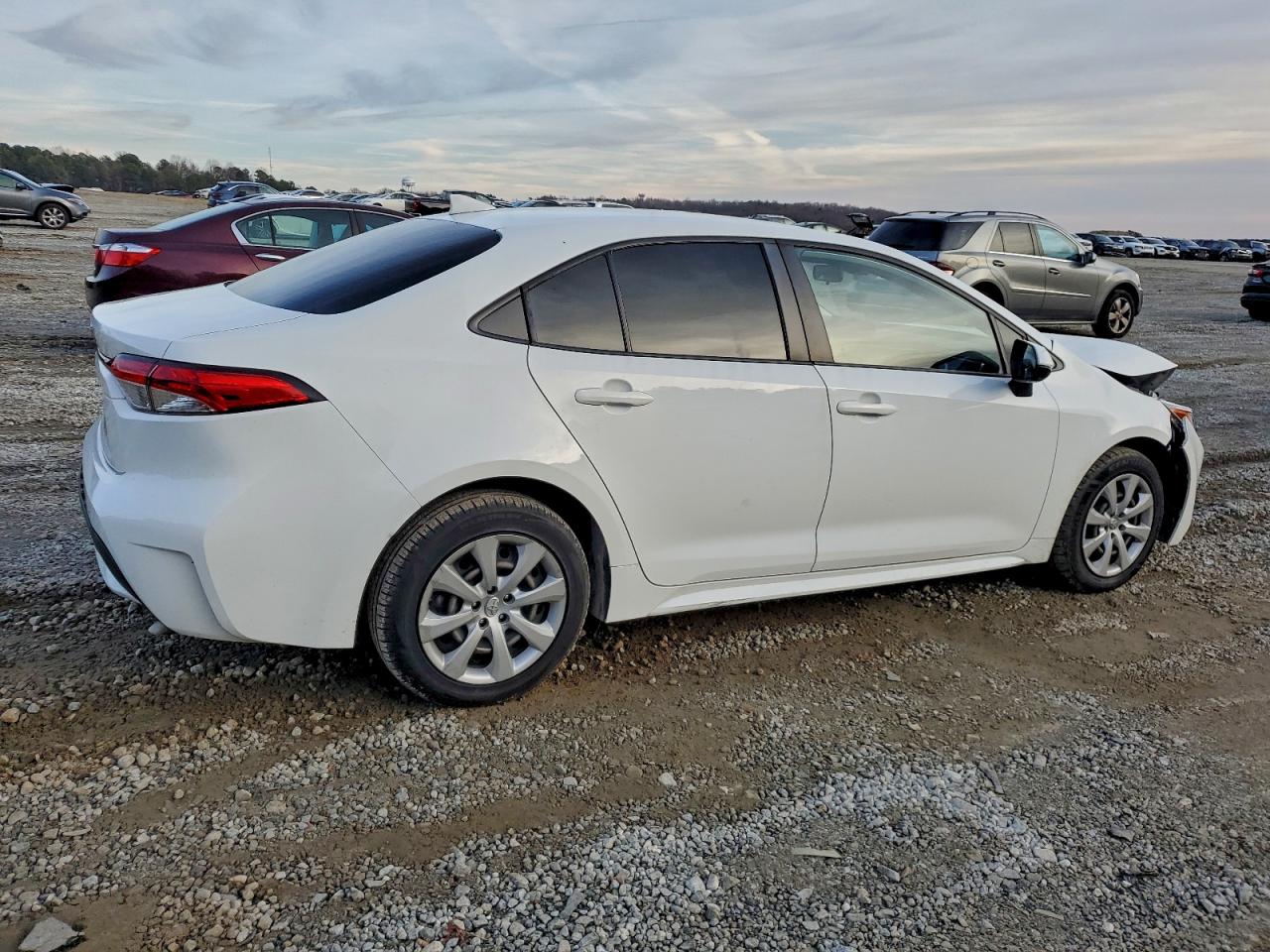 Toyota Corolla Le Image 6