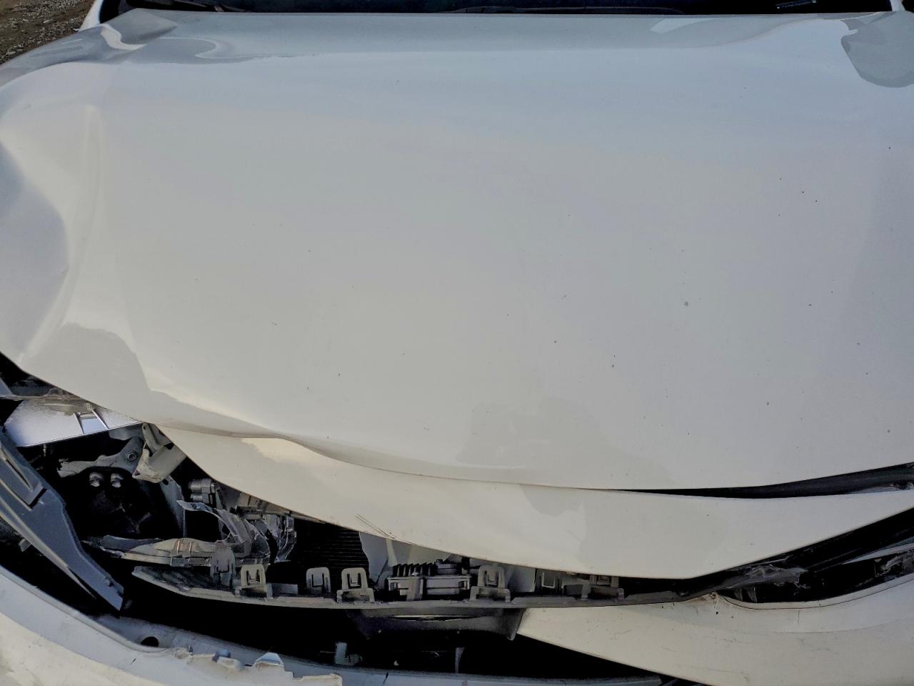 Toyota Corolla Le Image 2