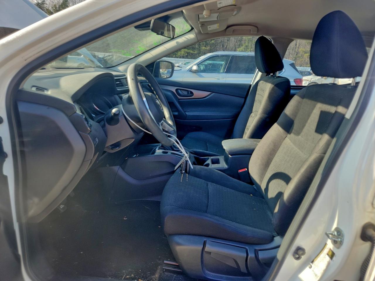 Nissan Rogue S Image 10