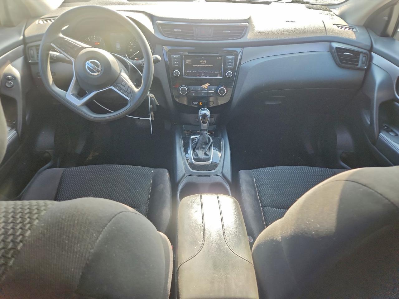 Nissan Rogue S Image 5